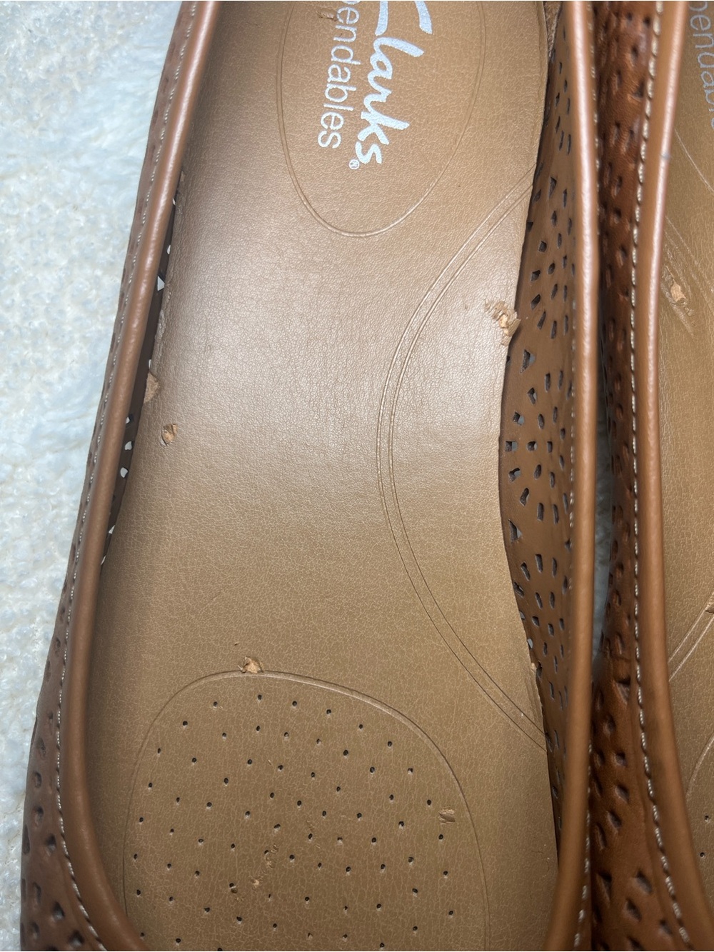 Clarks Brown Perforated Bow Ballet Flats - Picture 10 of 10
